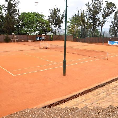 Marasa Umubano Hotel Kigali Buitenkant foto